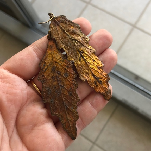 Jewelry - Real leaf earrings 🍁